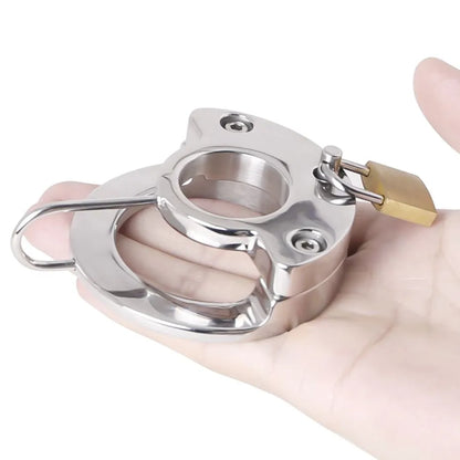 Doppelring in der Hand