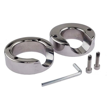 Zerlegter Doppelring mit Schrauben