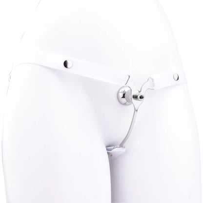 Modell 3233 mit weißem Gurt