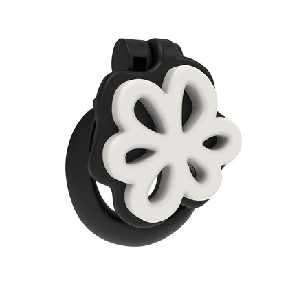 Weiße Blüte mit schwarzem Ring