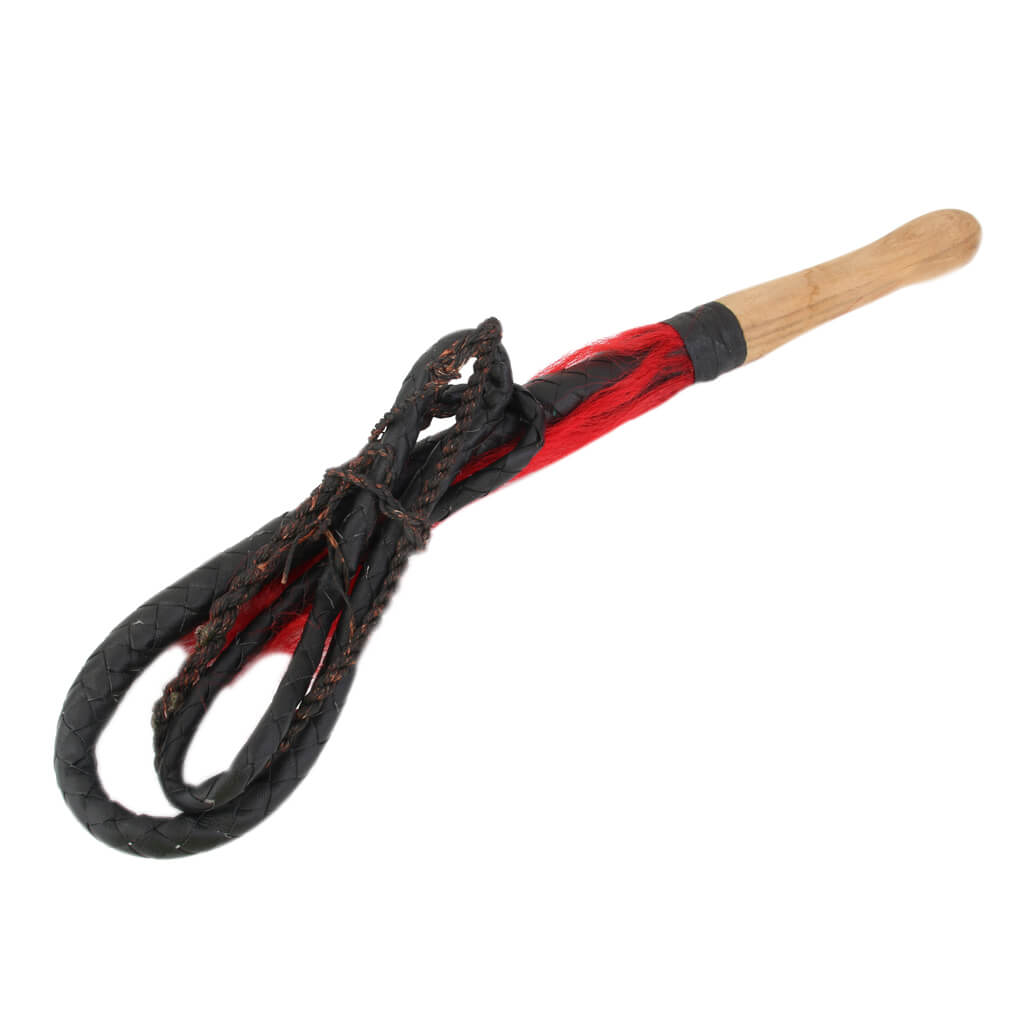 Zusammengelegte Peitsche mit Holzgriff