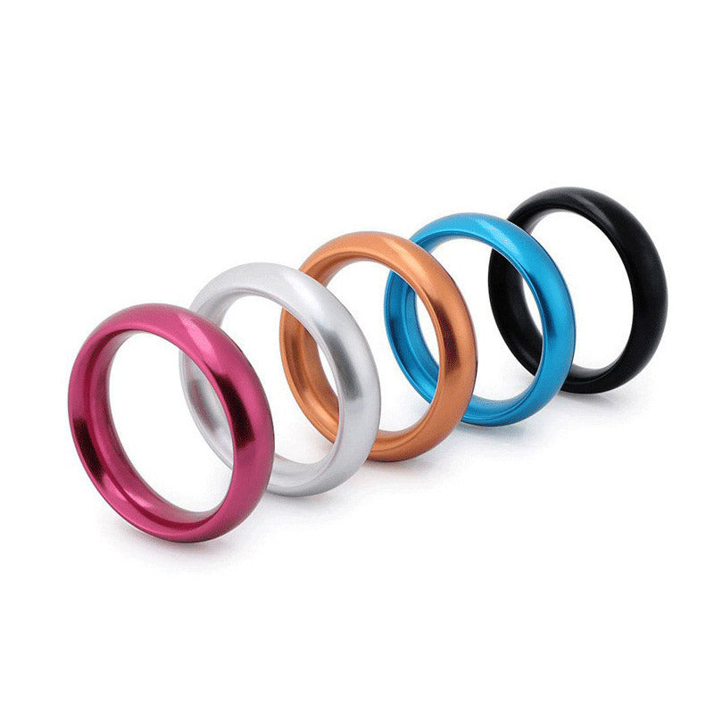 Fünf Farben des glatten Metallrings