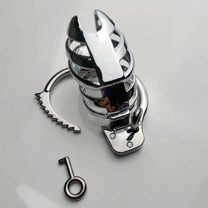 Metallkäfig mit geöffnetem verstellbarem Ring