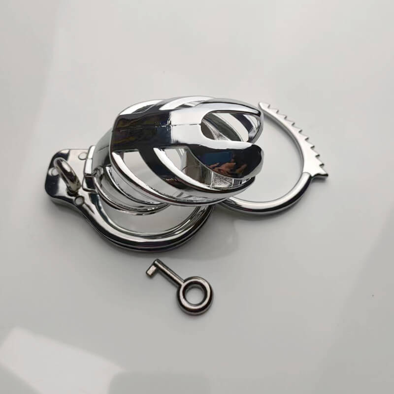 Käfig mit geschlossenem Ring und Schlüssel
