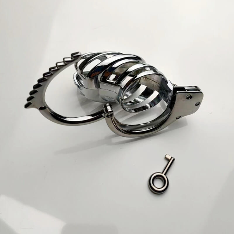 Seitenansicht mit weit geöffnetem Ring