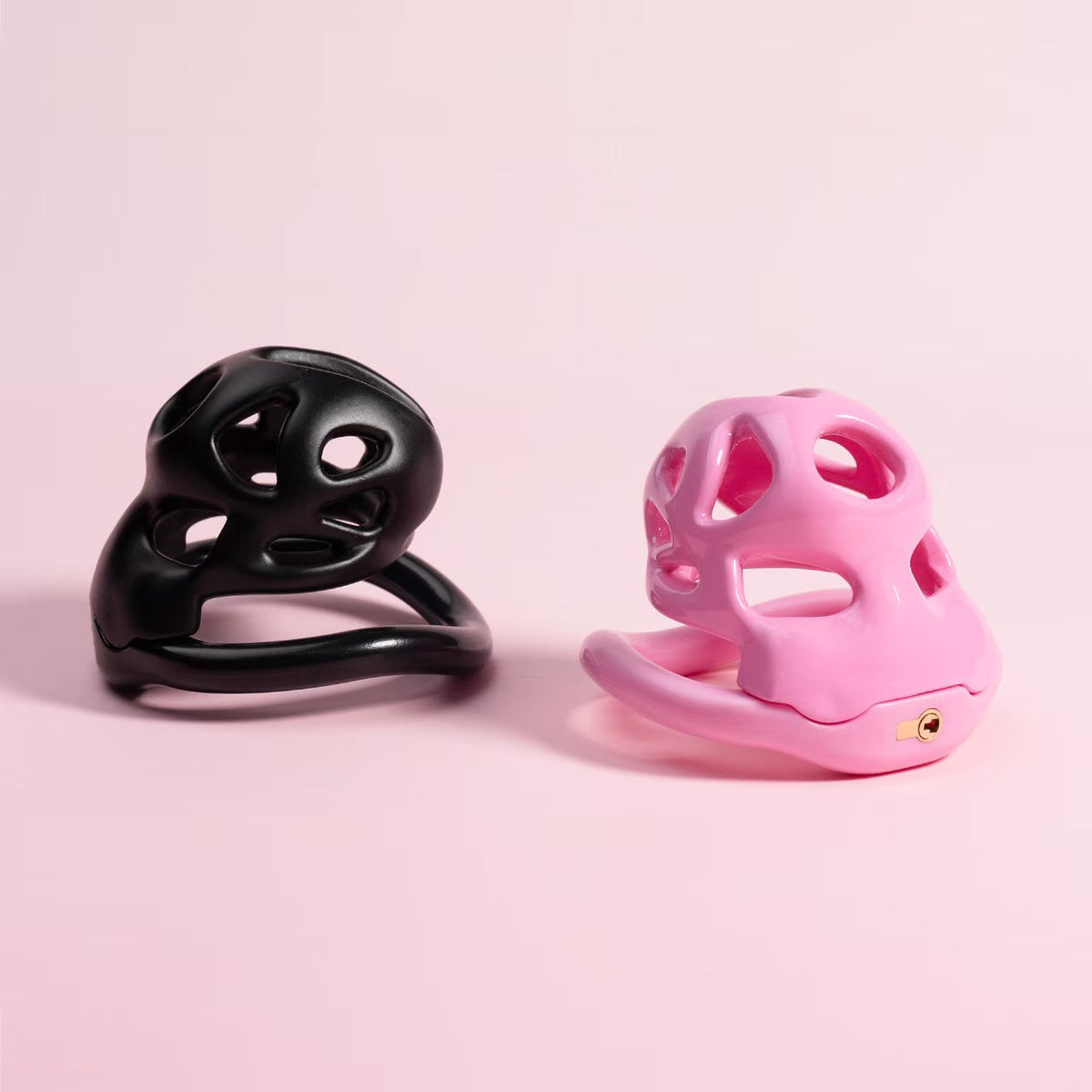 Pinke und schwarze Hülle seitlich
