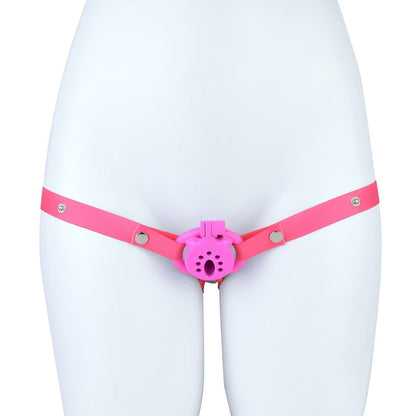 Pinkes Set mit Dreipunktgurt am Modell