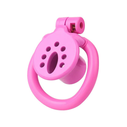 Pinke Front mit kleinen Öffnungen