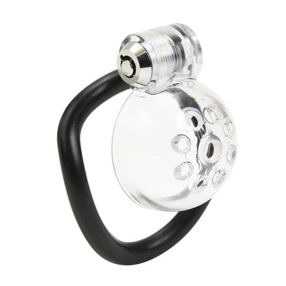 Frontöffnungen der Kappe mit schwarzem Ring