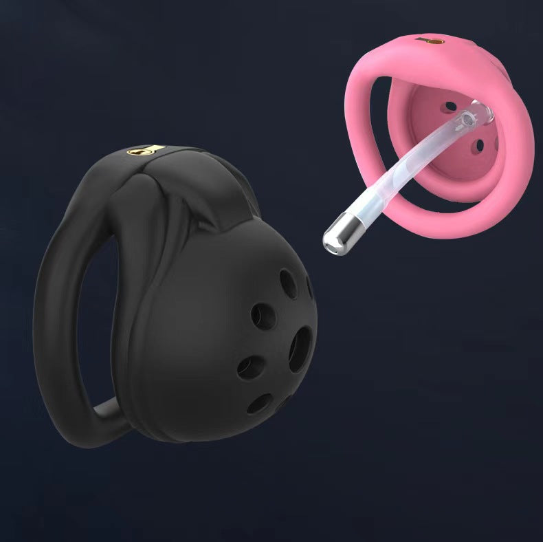Schwarzer und pinker Flachkäfig im Vergleich