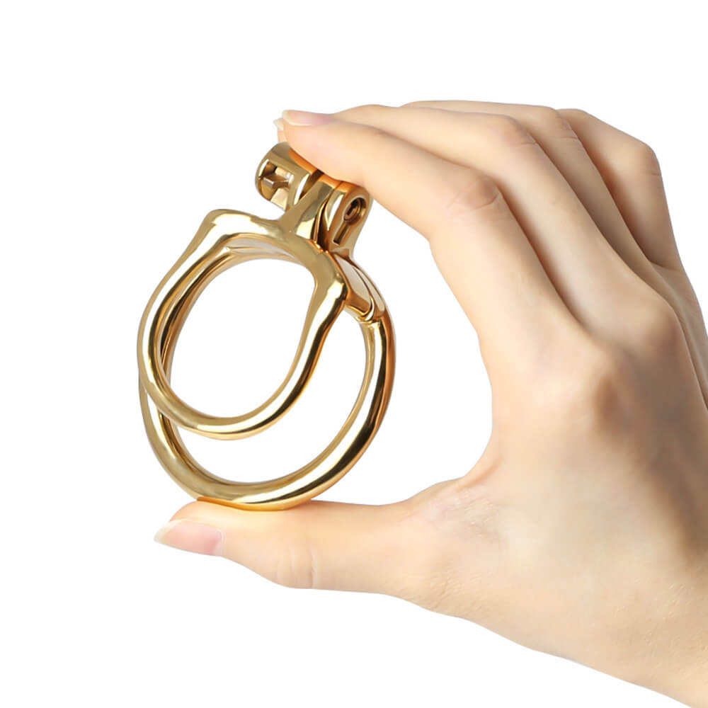 ZERO Gold MAMBA in der Hand