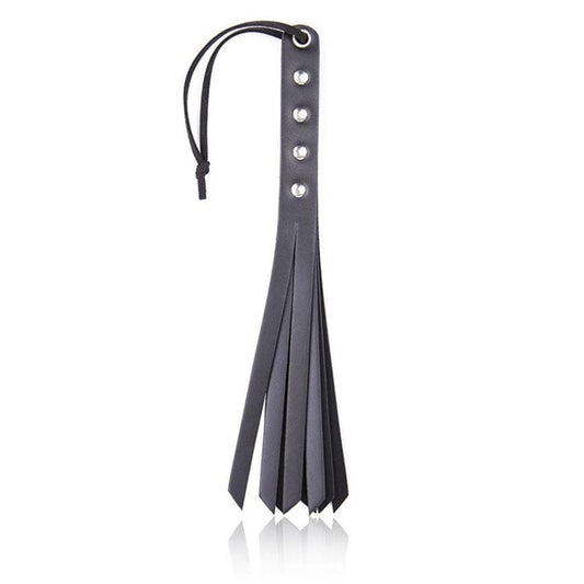 Schwarze Tawse mit aufgefächerten Riemen
