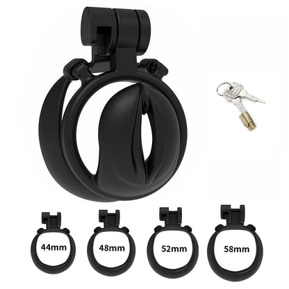 Schwarzes Set mit vier Ringen