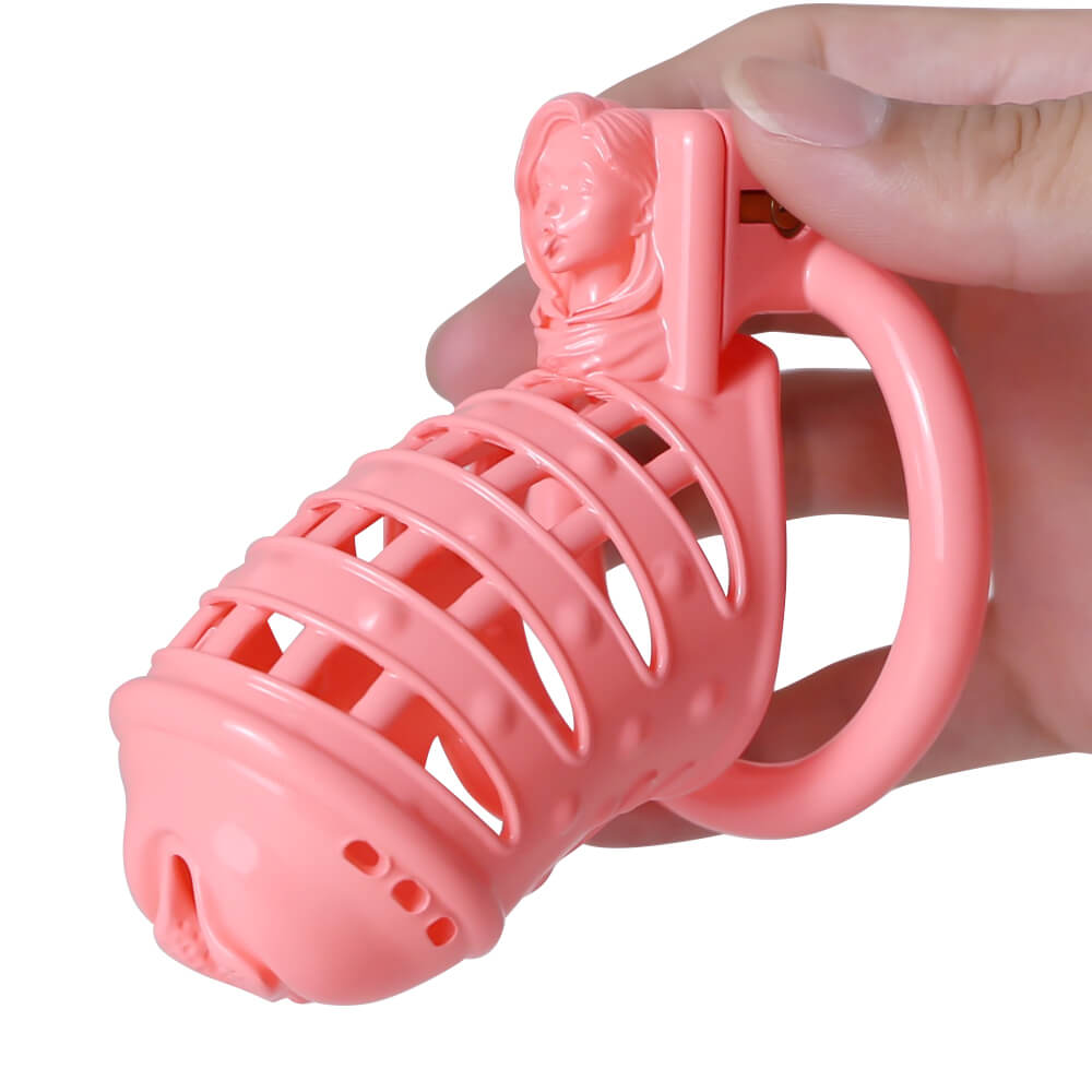 Pinker Sissy Spiked als Größenvergleich in der Hand