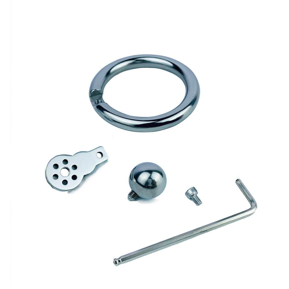 Zerlegter Käfig mit Ring, Platte, Kugel, Schraube und Werkzeug